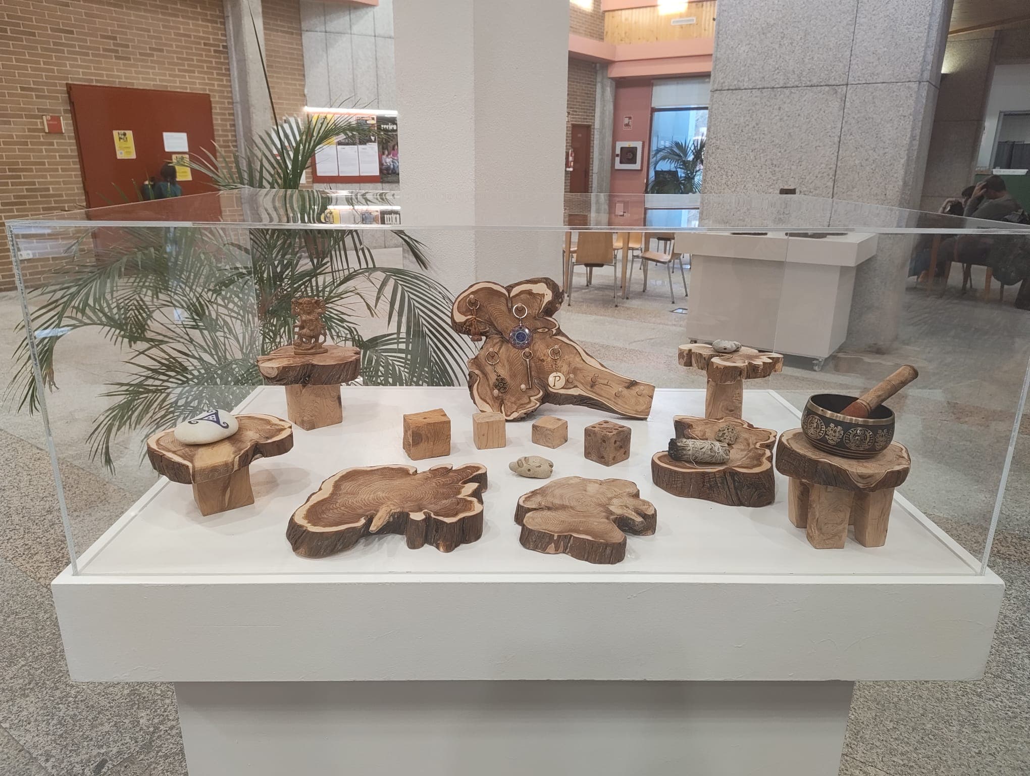 Arte Ritual I - Madera Sanadora por Sanas. Obra ritual, geometría sagrada